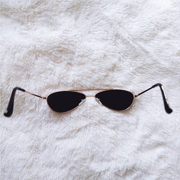 Carl Black w/ Gold Rims Aviator Sunglasses - Picture 8 of 11